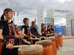 В селе Ытык-Кюель торжественно открыли стадион «Дьулуруйар Ньургун Боотур»