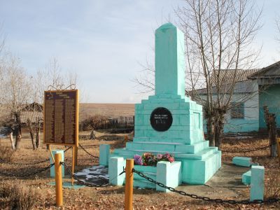 Памятник воинам-землякам, погибшим на фронтах Великой Отечественной войны