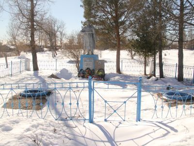 Братская могила воинов Советской Армии, погибших в 1944 г.