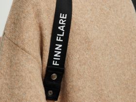 Стеганый пуховик с воротником-стойкой