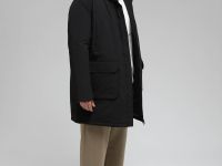 Пуховое пальто с накладными карманами