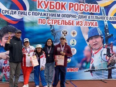 Авиакомпания «Якутия» поддержала якутских лучников