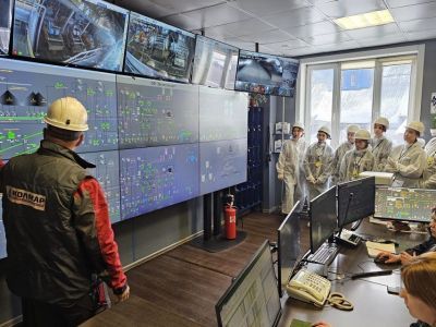 Студенты познакомились с работой фабрики «Денисовская»