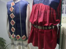 В Якутске открылась выставка к 125-летию Сергея Зверева — Кыыл Уола