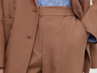 Прямые брюки на резинке