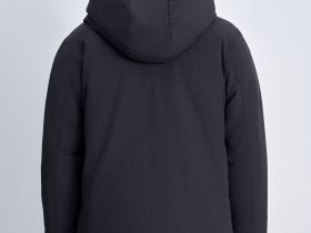 Куртка прямого силуэта с воротником-стойкой