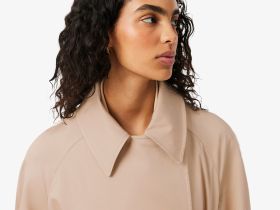 Женское пальто Lacoste