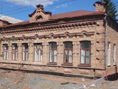 Здание, где 27 мая 1942 г. перед солдатами и офицерами Чехословацкой воинской части выступал Клемент Готвальд