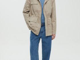 Ветровка из хлопка с капюшоном