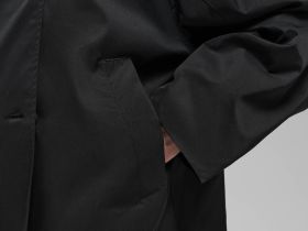 Ветровка со съемным капюшоном