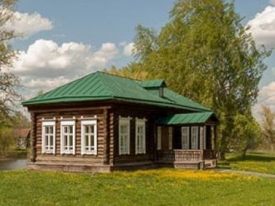 Здание церковно-приходской школы,  построенной А.А.  Пушкиным