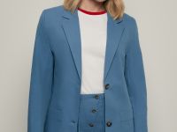 Однобортный жакет с накладными карманами