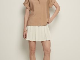 Блузка свободного кроя с коротким рукавом