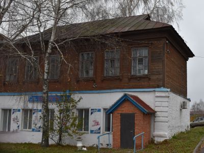 Каменный двухэтажный дом