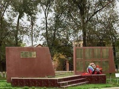 Памятник воинам, погибшим в годы гражданской и Великой Отечественной войн