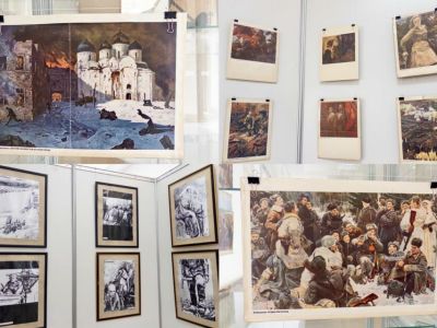 Выставка репродукций картин советских художников о Великой Отечественной войне открылась в Якутске