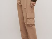 Брюки прямого силуэта с карманами и поясом