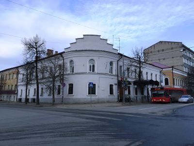 Дом, в котором в 1927 - 1929 гг. жил видный татарский писатель Шамиль Усманов