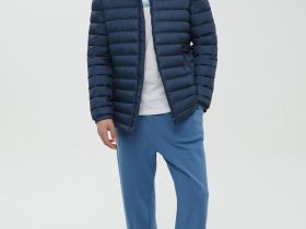 Стеганая куртка с воротником-стойкой