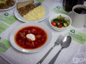 В Якутске состоялась выставка-дегустация школьного меню