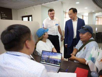 Работу филиала фонда «Защитники Отечества» проверил глава Якутии