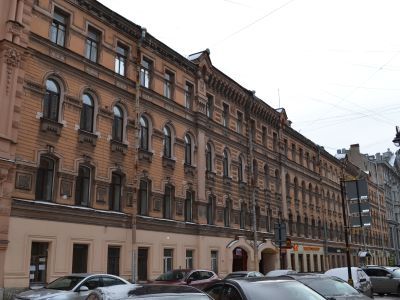 Дом, где в 1887-1891 гг. жил композитор Рубинштейн А.Г. Здесь в 1905-1906 гг. проходили заседания ЦК РСДРП