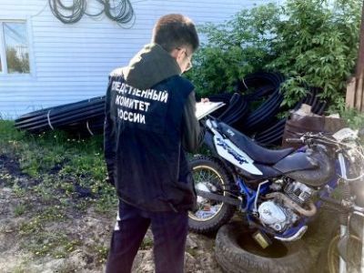 Следователи устанавливают обстоятельства дорожно-транспортного происшествия, при котором погибли три человека, в том числе несовершеннолетний