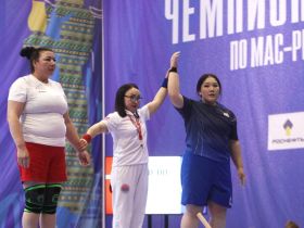 Мас-рестлеры Якутии прошли в финал чемпионата России