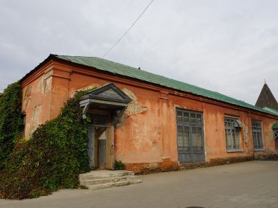 Кельи у западных ворот (южный корпус)