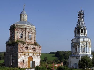 Церковь Покрова и Церковь Василия Великого