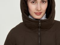 Пуховое пальто с капюшоном