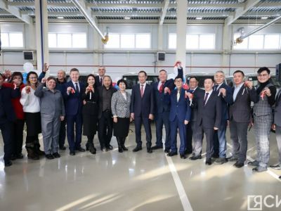 Ключи от новых автомобилей получили больницы Якутии