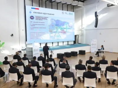 Участники программы «Якутия — Земля героев» представили свои проекты Айсену Николаеву