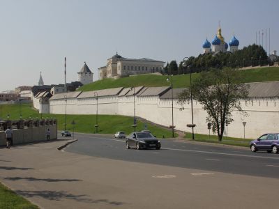 Прясло стены между Воскресенской проездной башней и Северо-восточной башней