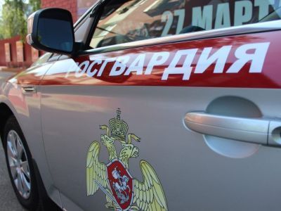 Наряд Росгвардии задержал в Якутске женщину, находящуюся в федеральном розыске