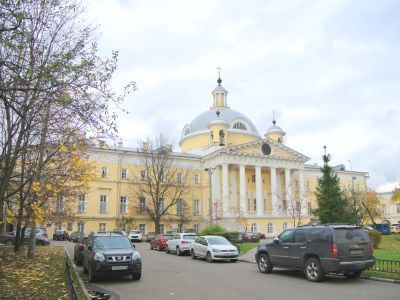 Главный корпус с интерьерами