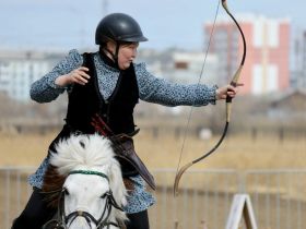Рекорд Победы: жеребец Аксель обновил достижение Якутии на открытии сезона-2026