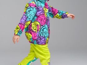 Куртка текстильная с полиуретановым покрытием для девочек (ветровка)