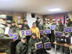 Шесть тысяч праздничных наборов отправили якутским военнослужащим ко Дню Победы
