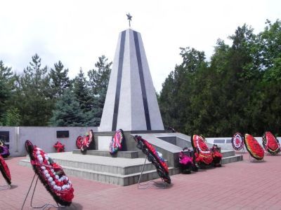 Мемориальный комплекс в честь земляков, погибших в годы гражданской и Великой Отечественной войн