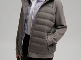 Стеганая куртка с наполнителем из натурального пуха