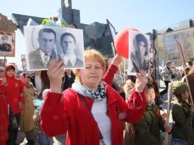 Фото. В Якутске акция «Бессмертный полк» собрала более 50 тысяч человек