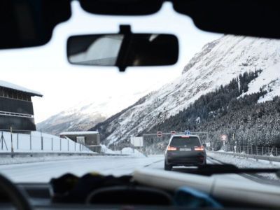 В Госдуме предложили ввести ученическое водительское удостоверение