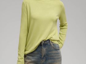 Легкий базовый джемпер прямого кроя