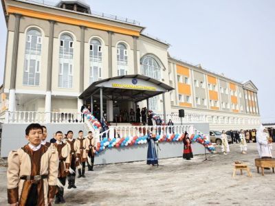 Новое здание Мюрюнской средней школы № 2 открылось в Усть-Алданском районе