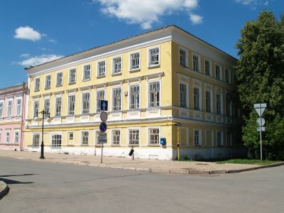 Дом купца Емельянова с воротами