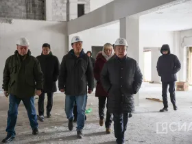 Дмитрий Садовников провел выездной осмотр социальных объектов Якутска