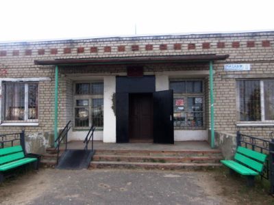 Ближнепесоческая поселковая библиотека