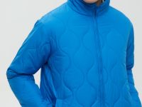 Стеганая утепленная куртка с воротником-стойкой