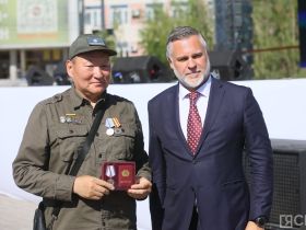 На главной площади Якутска чествовали ветеранов боевых действий